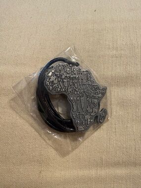 Resident Evil 5 Collectors Edition Kijuju Necklace Pendant Official Capcom NEW